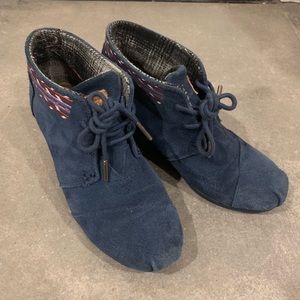 Toms Blue Dessert Boots with Embroidery